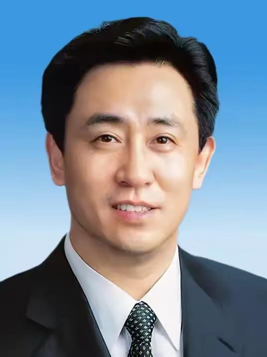 许家印的发家史是很“励志”的。26岁就当上钢铁厂的车间主任，已经是天花板的存在了