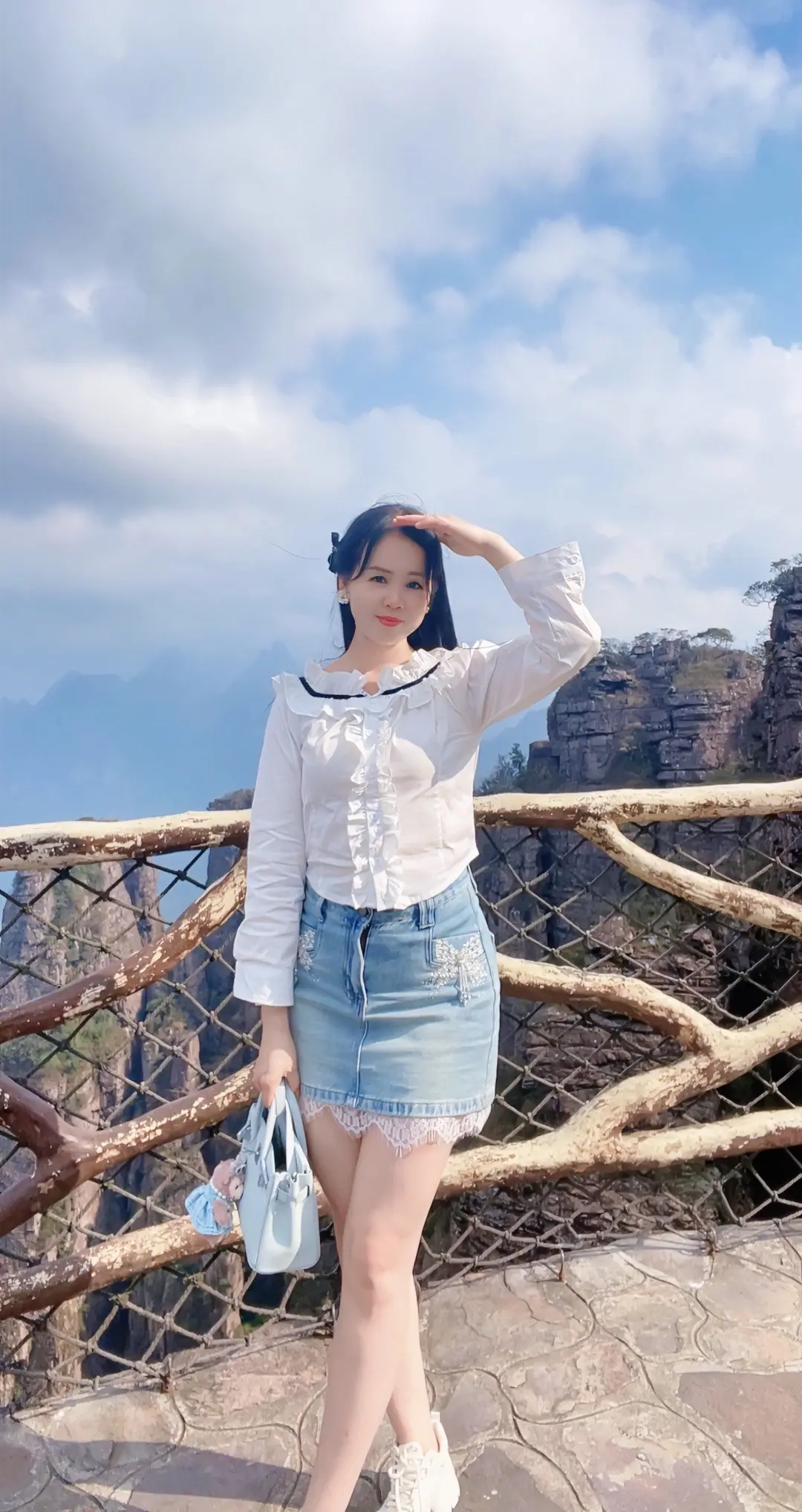 我能不能做你爱情故事里的主演，我会保证爱你一万年！