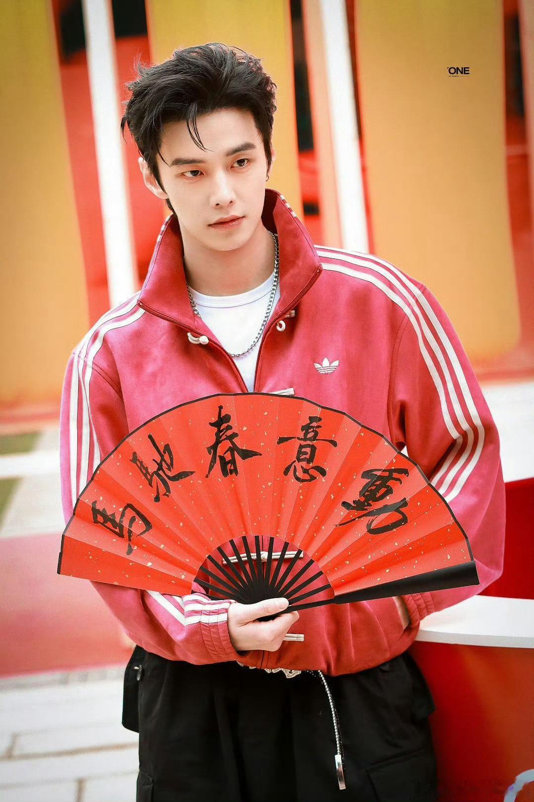 何与今天线下品牌活动路透，与少帅的 