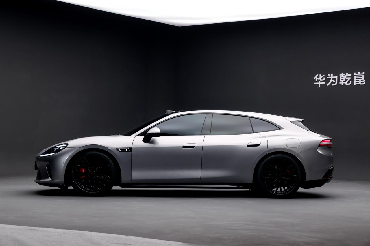 启境GT7首秀亮相，凭什么让年轻玩家“盲订”手速拉满？
3月17日，广州南沙，启