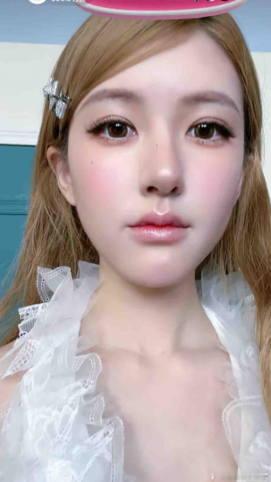 死亡角度还敢这么怼脸，也就赵露思了 ​​​