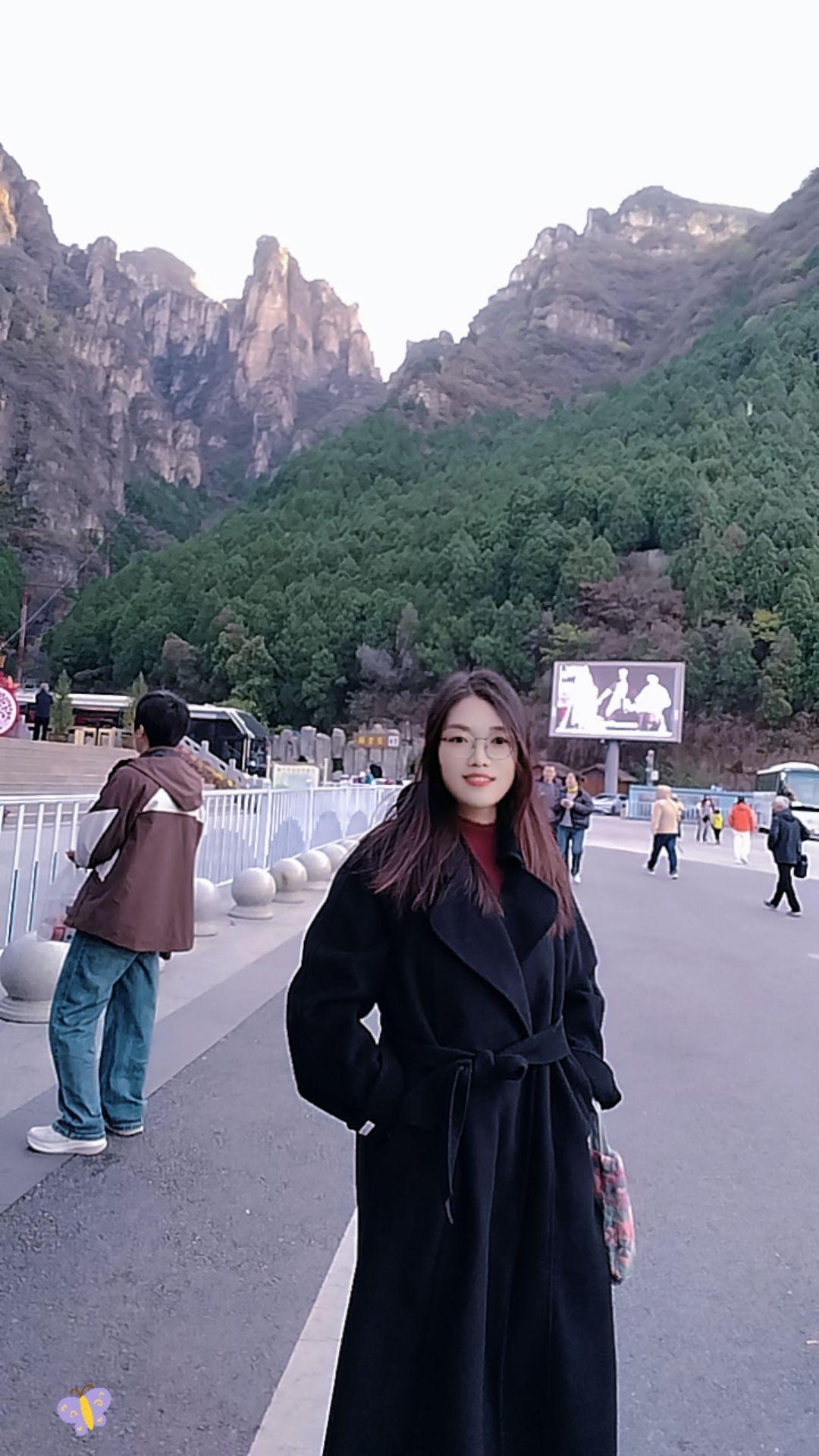 你这是哪里啊，媳妇岭来领媳妇了，