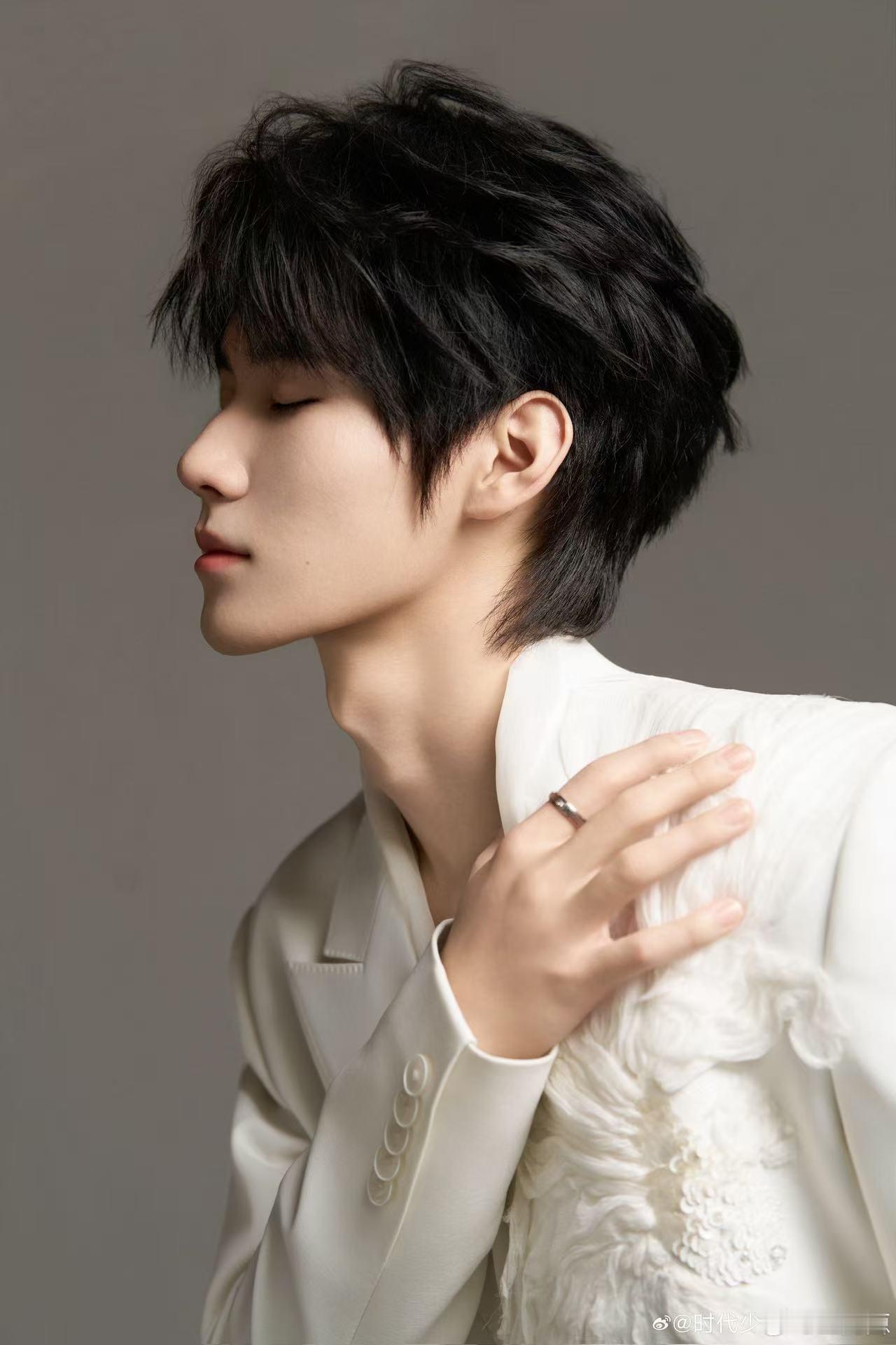 张真源这才是个人战张真源整活实录 本来只是随便看看单人片段，结果直接被现场表现圈