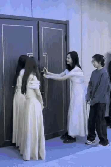 新娘校服造型惊艳全场，瞬间回春十几岁！原来女人最狠的冻龄神器，竟是这套青春战袍！