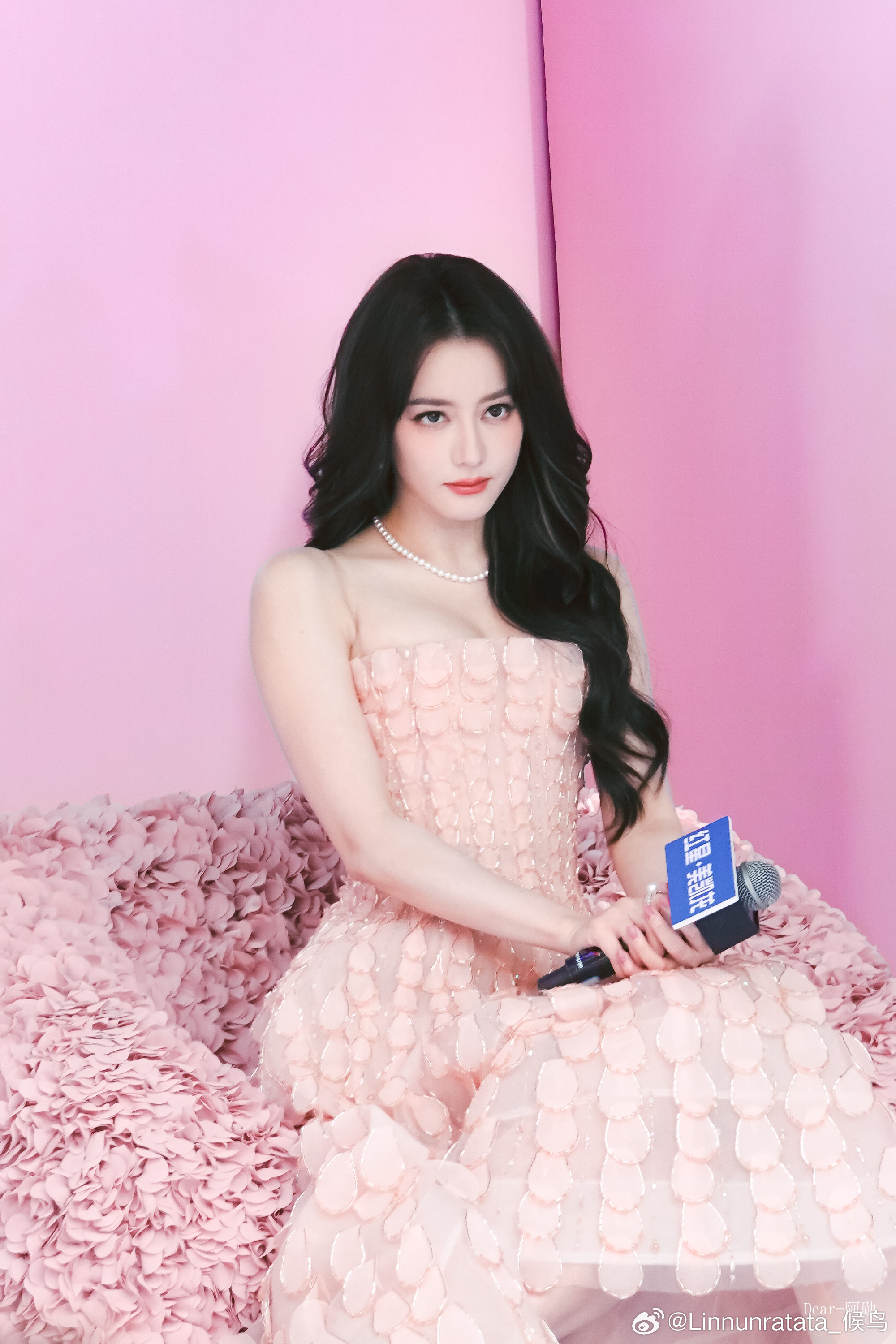 迪丽热巴换妆发了换妆发也能上热搜……迪丽热巴你火得无法无天了…… 