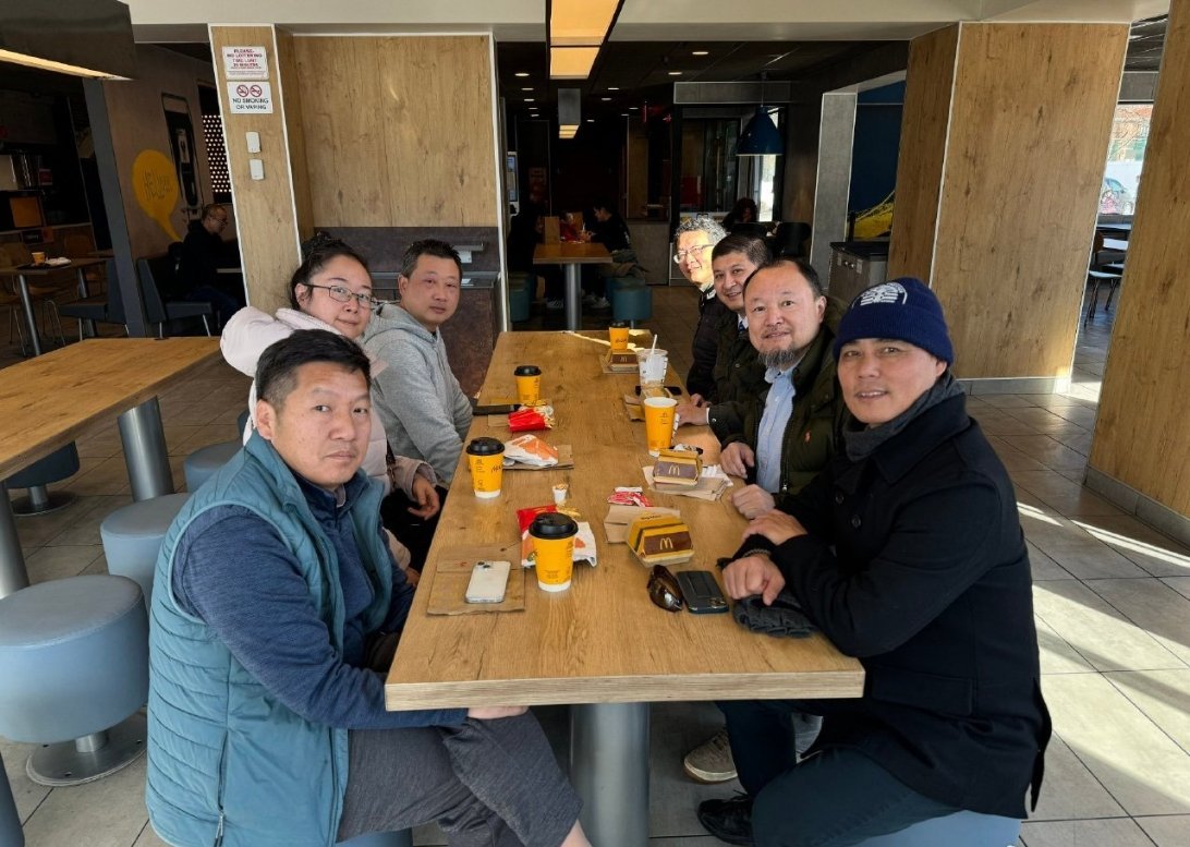 名场面:2025美国纽约润人年会在当地麦当劳盛大举行 