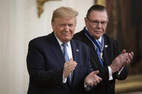 【施压盟友！特朗普欲获取格陵兰，美军上将曝“军事威胁”实为策略】美军退役上将、特