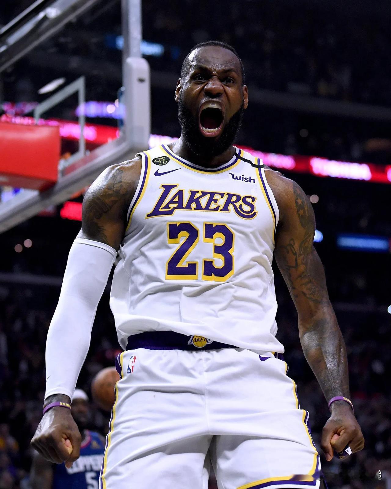 现役球员季后赛得分达到40分最多的比赛。

1. 勒布朗·詹姆斯 - 29

2