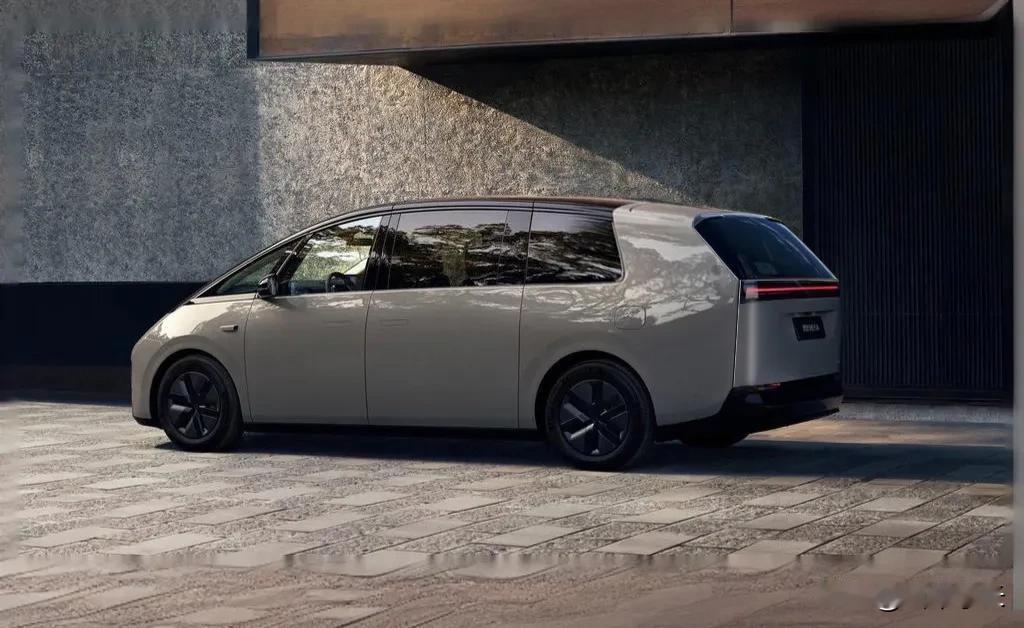 这样就合理多了 理想mega