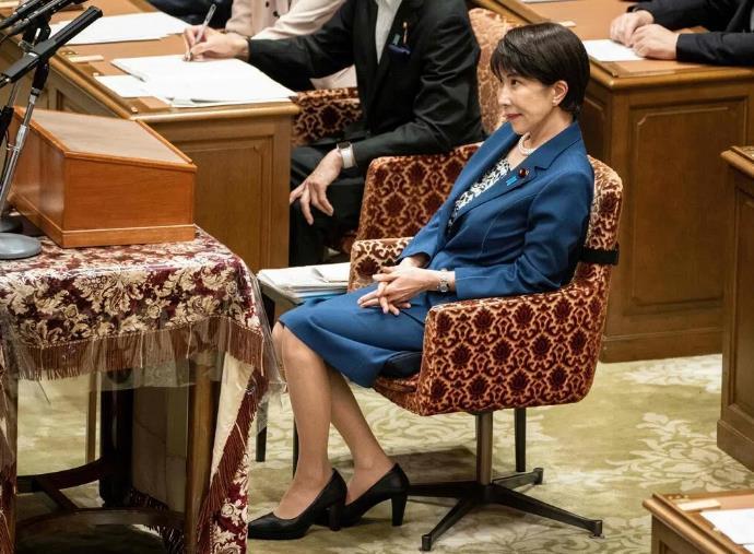 高市早苗支持率下滑，真的意味着“下台倒计时”吗？日本政坛的难题才刚开始。
新加坡