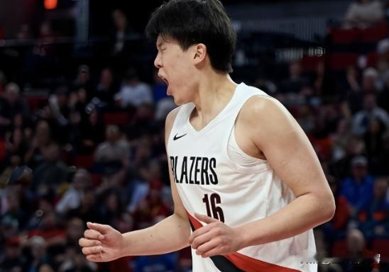 杨瀚森最后4分钟的出场时间打的一点问题都没有，不明白这么多人是怎么看出来他没有竞