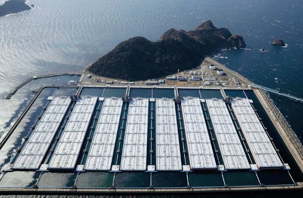 如今日本这个经济强国，正被一条海峡卡得喘不过气，原本运转顺畅的工厂、热气腾腾的公