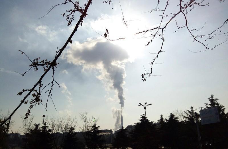 上联：白烟幽凉影，求下联蓝雾静寒魂。