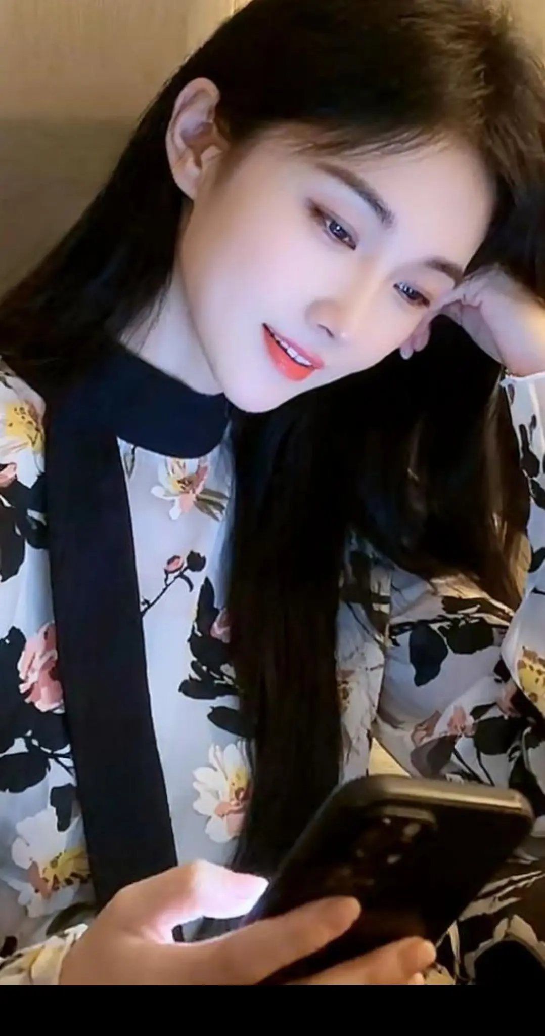遇见喜欢的人，千万不要放过，强扭的瓜虽然不甜，但是能解渴