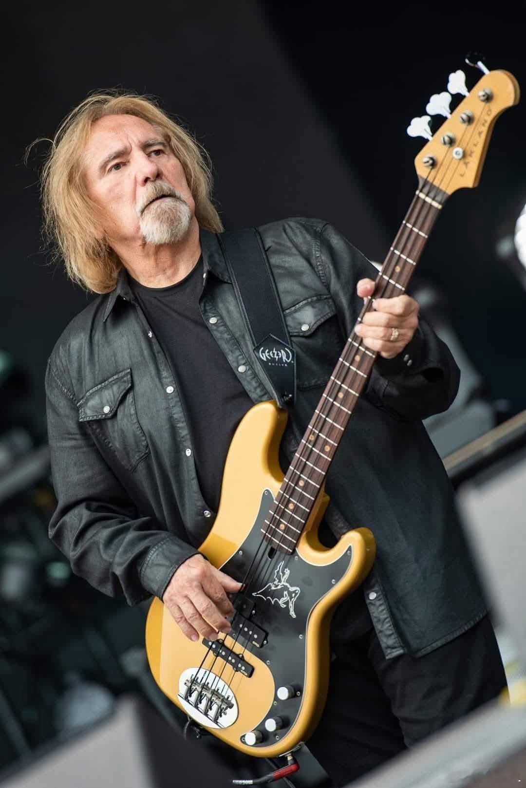 今天是 Black Sabbath贝斯手Geezer Butler的77岁生日?