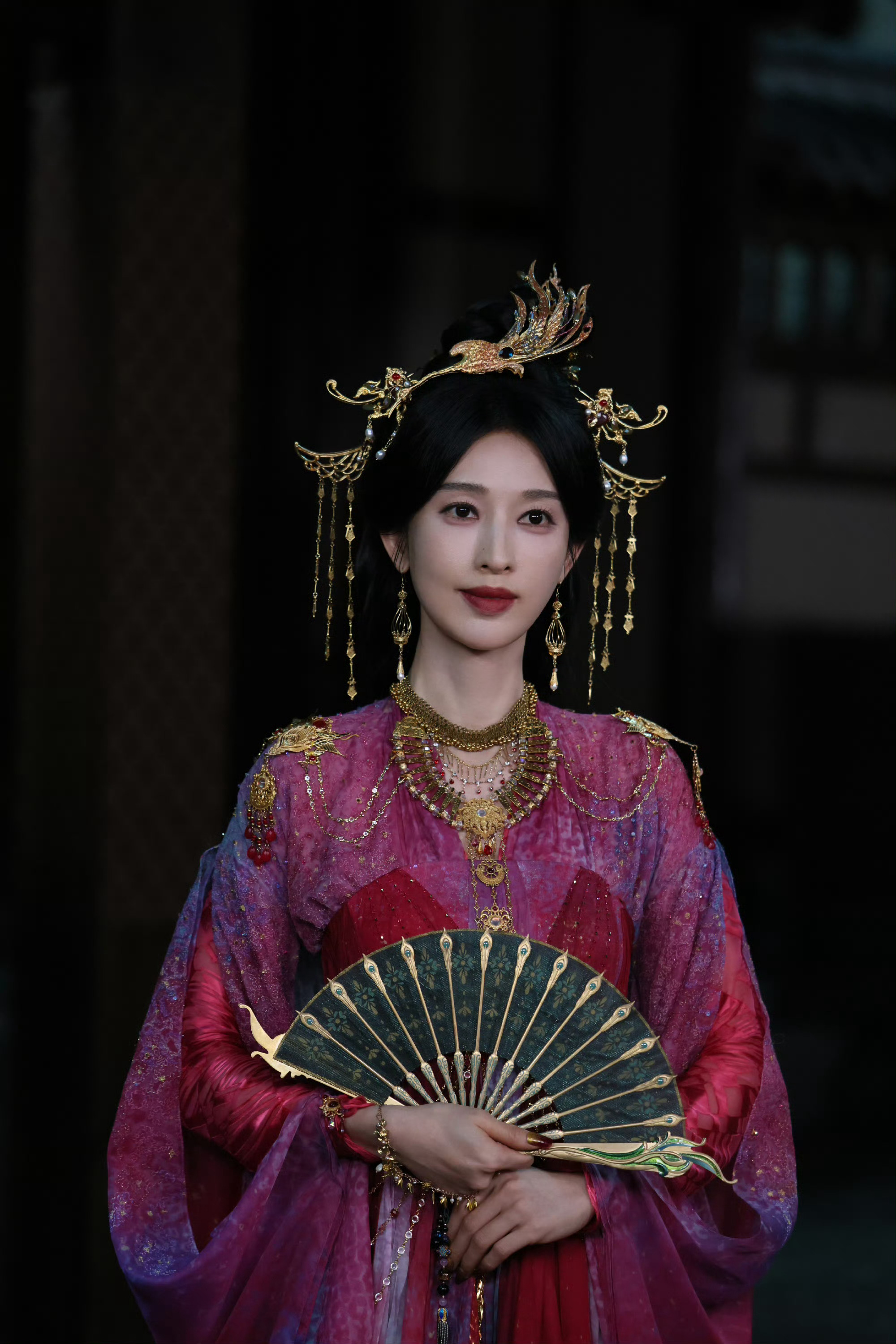 白日提灯张俪每集都在翻白眼 张俪饰演的姜艾白眼技能拉满，每集精准输出，情绪全藏眼