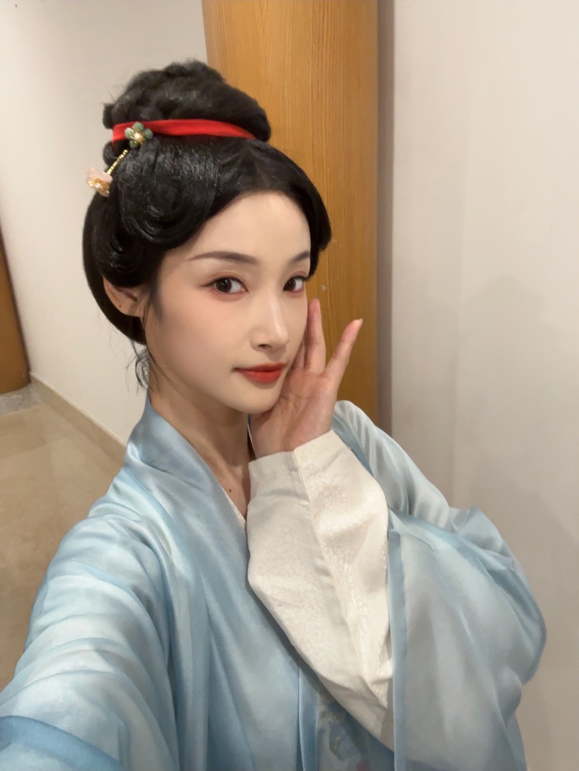 期待下一个见面❤️努力准备更好的舞台给你们～珂以安排一下国风芳华录 ​​​