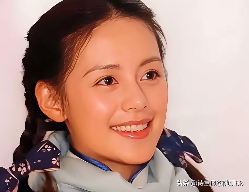 她和老戏骨刘烨、王志文、陈宝国等多位男明星都有搭档演过戏，但是出道20多年了仍旧