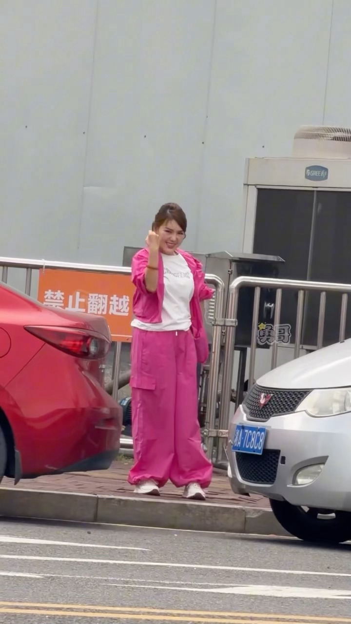 姐如此有活力乌兰图雅学了新饭撒乌兰图雅饭撒好有活力