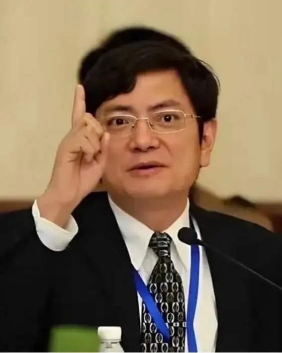 “浙大教授”郑强，曾再次抛出惊人言论！他曾说：“中国是人口大国、劳动力大国，人工
