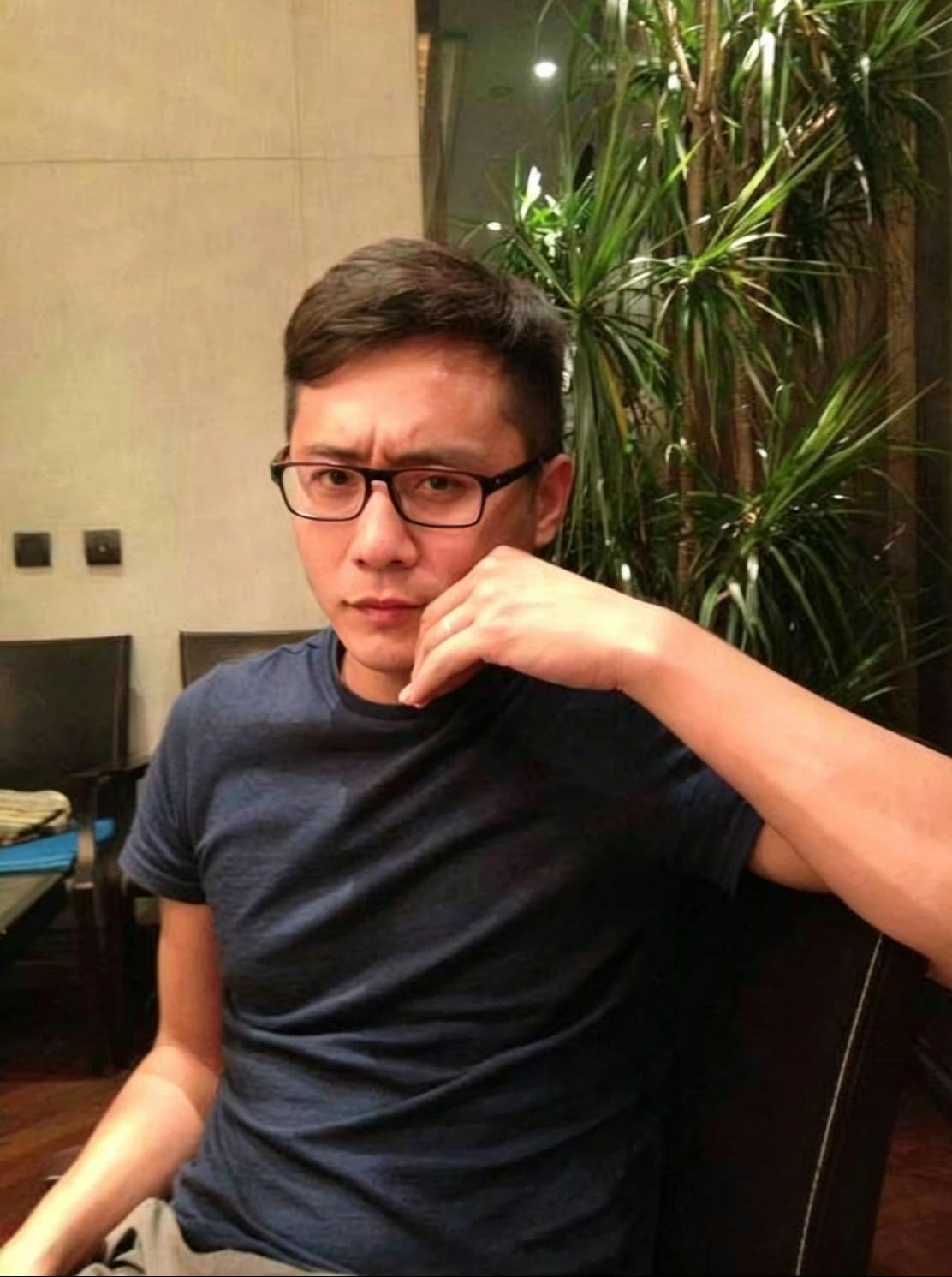 不再依赖叔叔算长大吗 好喜欢这款刘烨