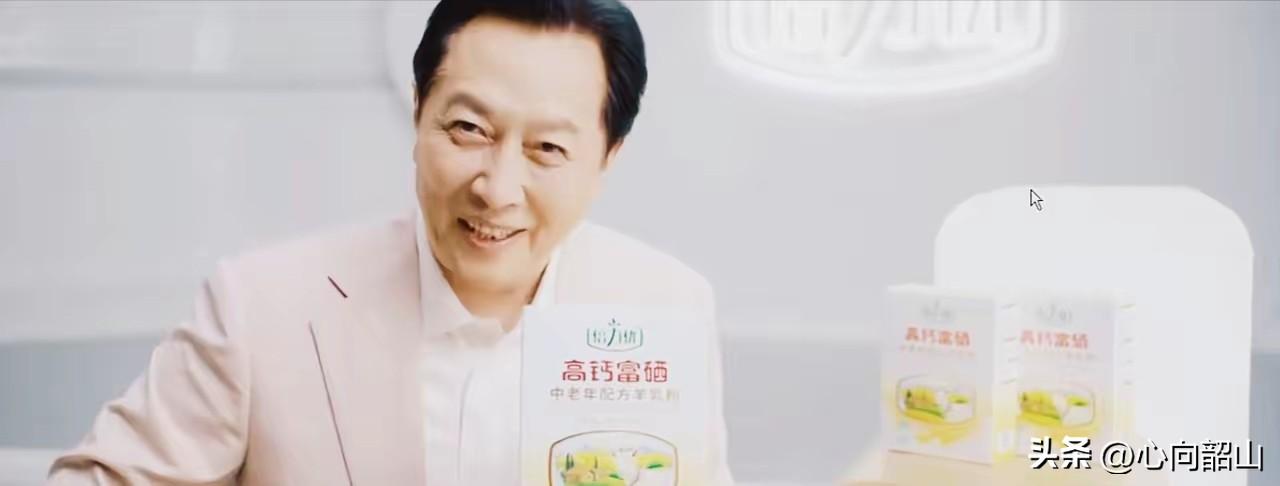我对唐国强的演技无恶感，以前也十分喜欢看他演的电视剧。
自从唐国强利用名人效应在