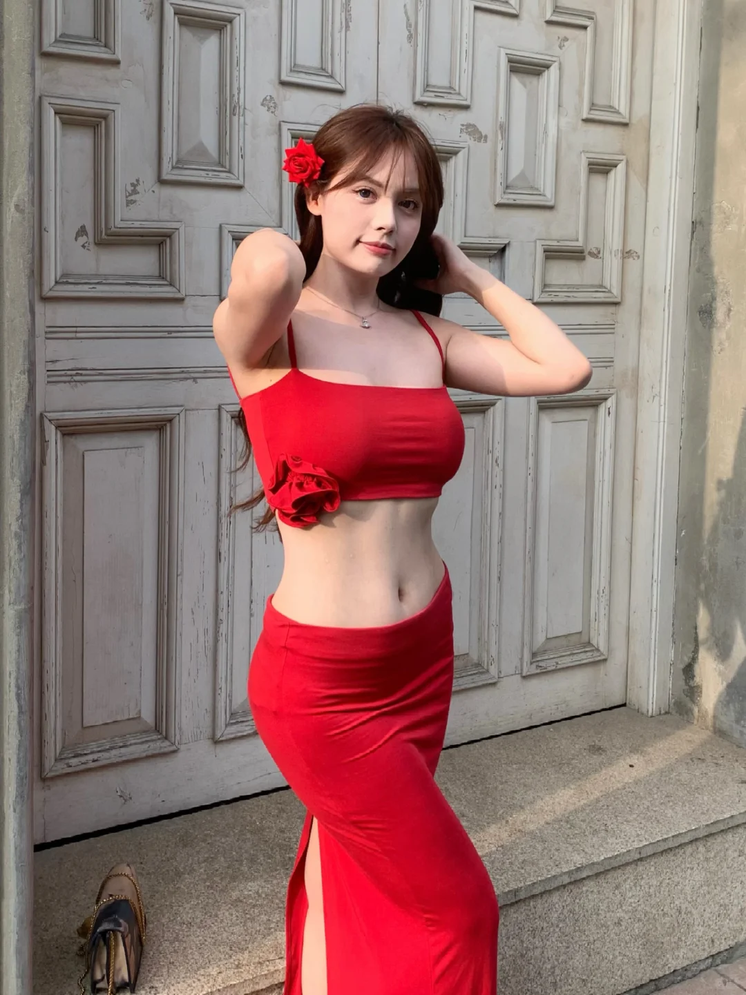 夏日外滩红女郎