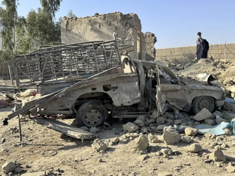 【#巴基斯坦空袭打死超80名恐怖分子# 】当地时间2月22日，巴基斯坦安全部门消