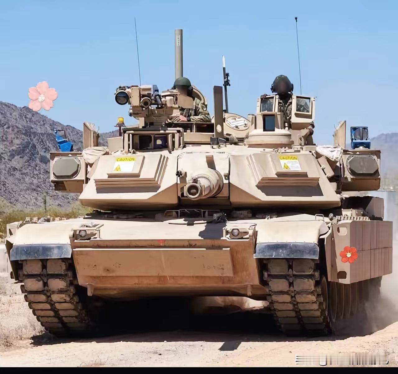 不出意外的话，
意外还是发生了！
​27号凌晨，台北港趁着夜色偷偷卸货。
台军花