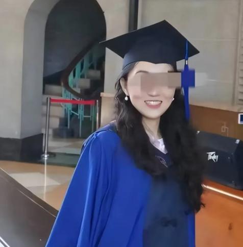 杨某媛终于被抓到要害了！


网友这次算是找准了要害。
比起网络上的指责，
她更