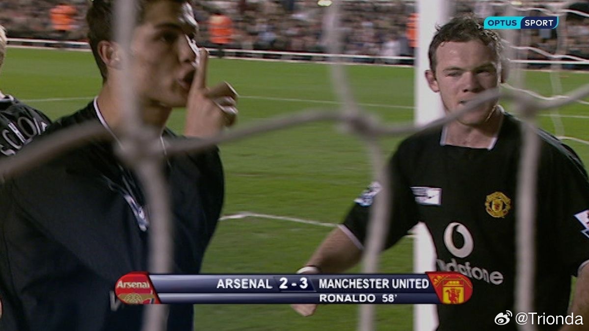 🚨英超最伟大的前锋：梅西c罗