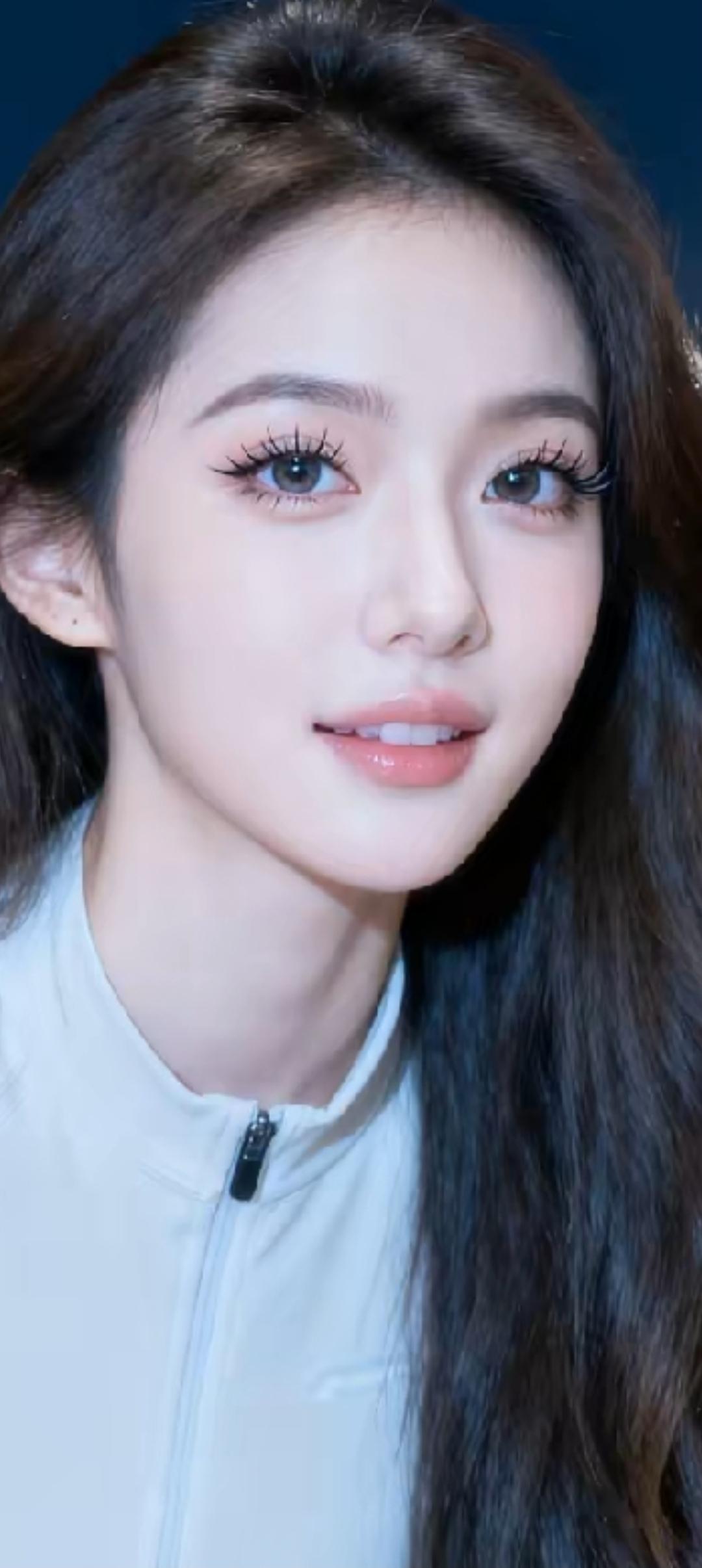 甜美少女风，温柔笑容，清新自然！