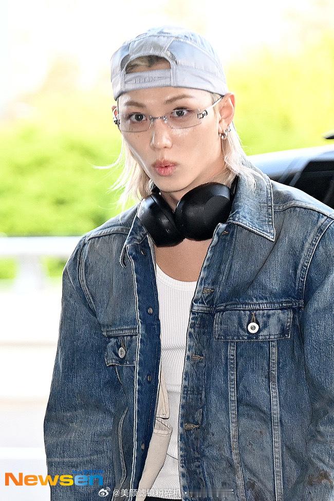 李龙馥felix今日机场出发新闻图 