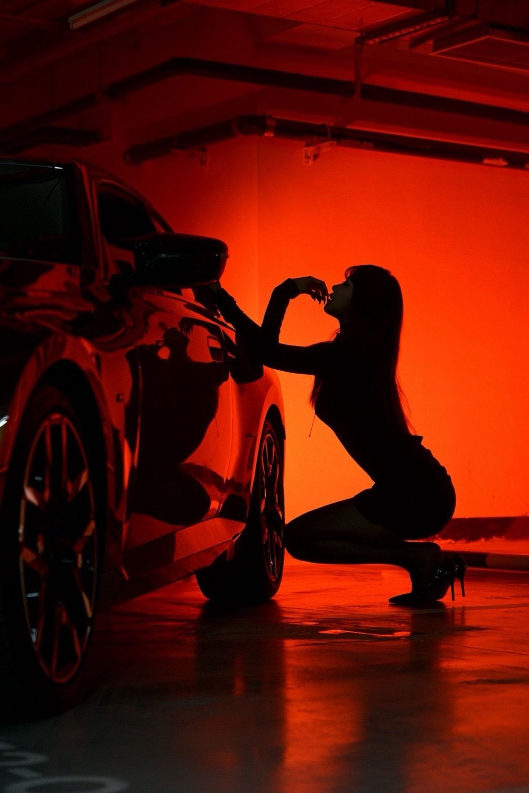 一看就是性能车 