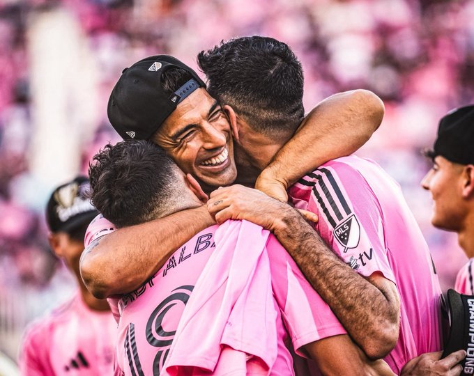 迈阿密国际队正与路易斯·苏亚雷斯就续约事宜进行深入谈判，希望他能再为俱乐部效力一