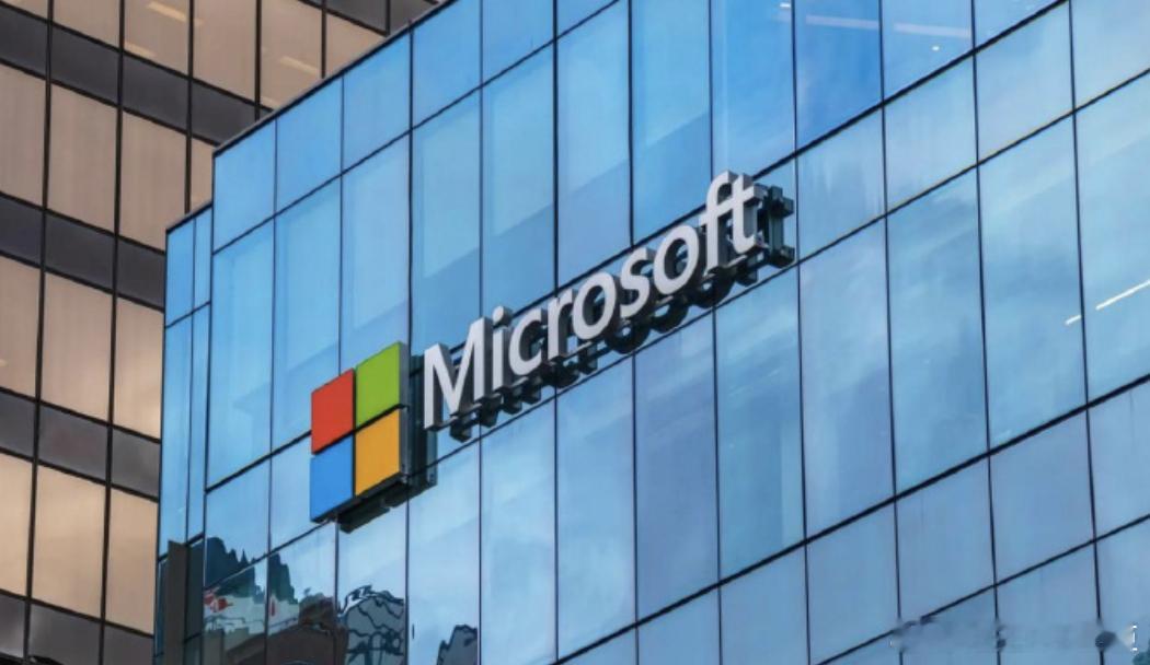 首席执行官 Mustafa Suleyman 在接受播客采访时，向全球科技行业敲