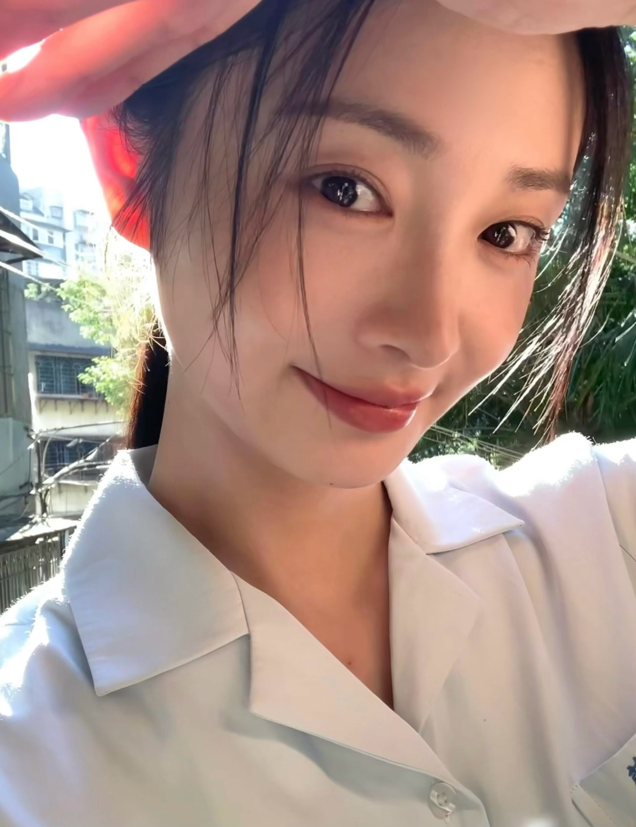周洁琼[超话] zjq陪周洁琼度过漫长岁月 “你要像蝴蝶一样自由飞翔  不被定义