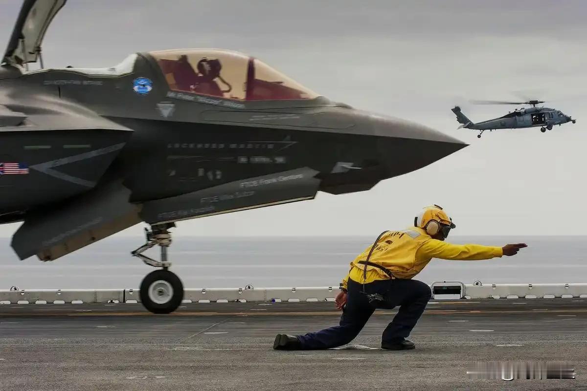 突发新闻：美国空军军官、前F-35教官飞行员杰拉尔德·埃迪·布朗二世因涉嫌训练中