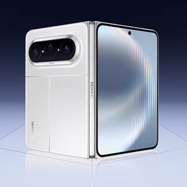 家人们！华为再放大招余承东直接曝光华为Pura X Max大阔折真机了！横向展开