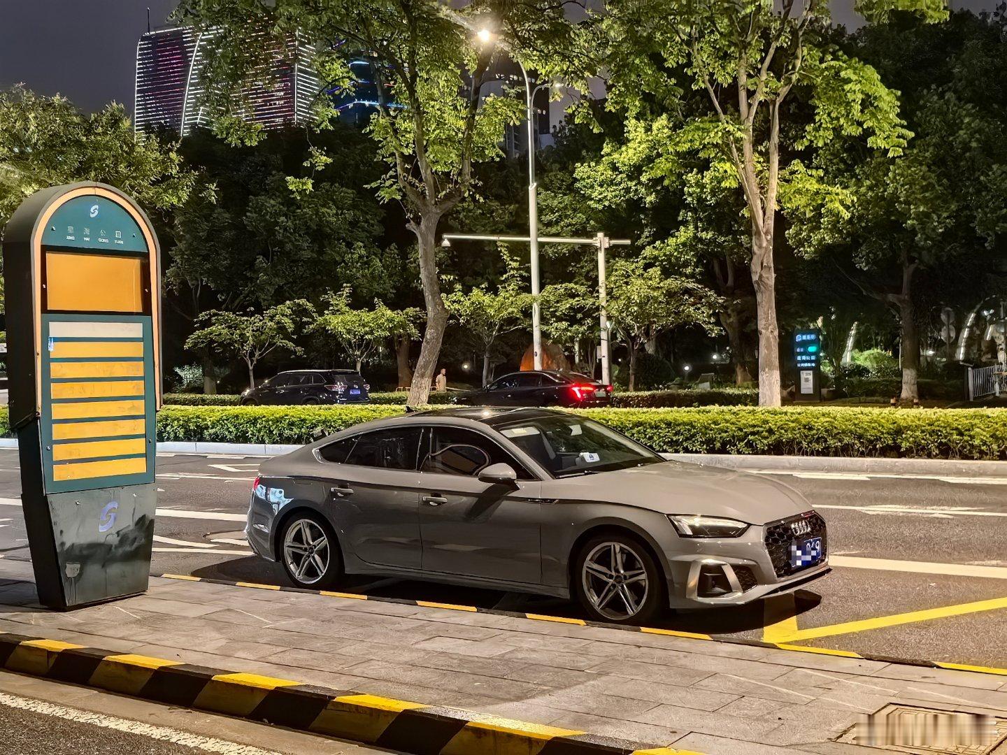 燃油车的“暴力绅士”A5，7.7s的零百，搁在现在新能源时代，这零百还够看？差不