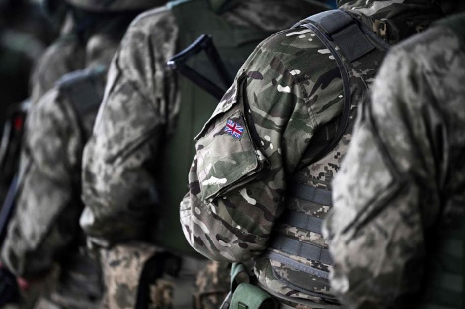 英军200年最“虚”！一年仅增兵240人，合格战力跌破底线
 
11月27日消息