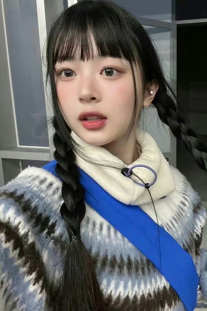 hanni [手指比心] 范玉欣 麻花辫小盼好美哦 ​​​