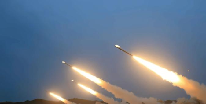 枪栓已拉，保险已开！这一次，我们的目光不再盯着那些狂吠的“恶犬”，而是死死锁定了