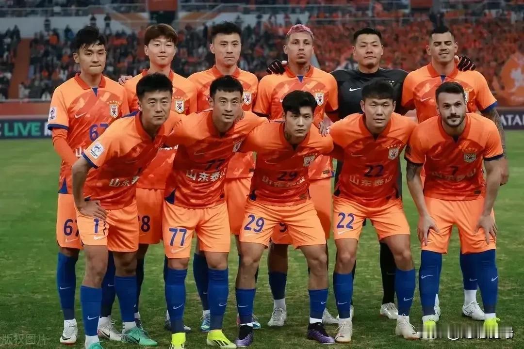 泰山队牛逼，4-2绝杀川崎，全场比赛球员评分如下:

1、克雷桑（9.5分）——