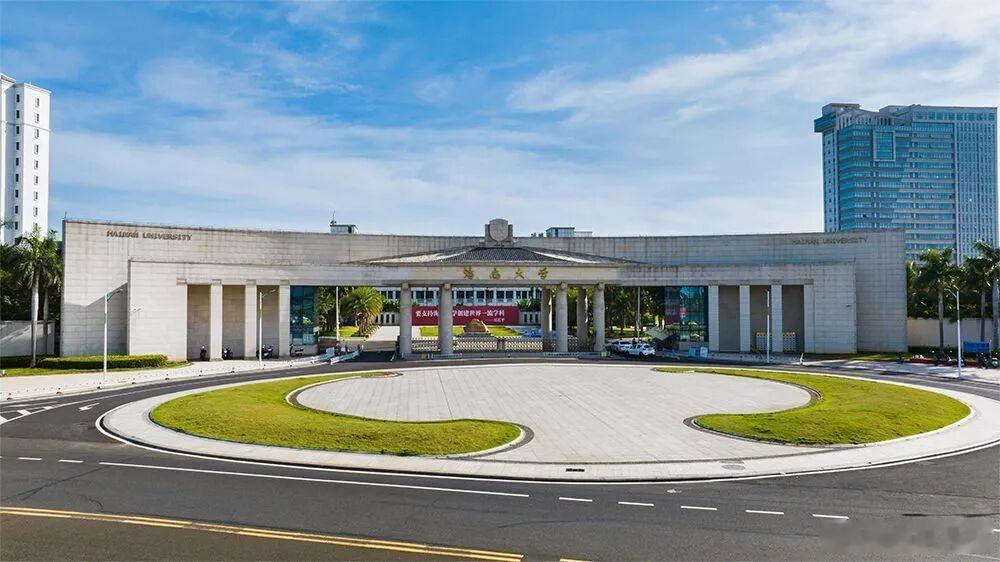 电影救赎者 近日在全国各大影院上映，这部影片的取景地你了解吗？有海南大学西门、海