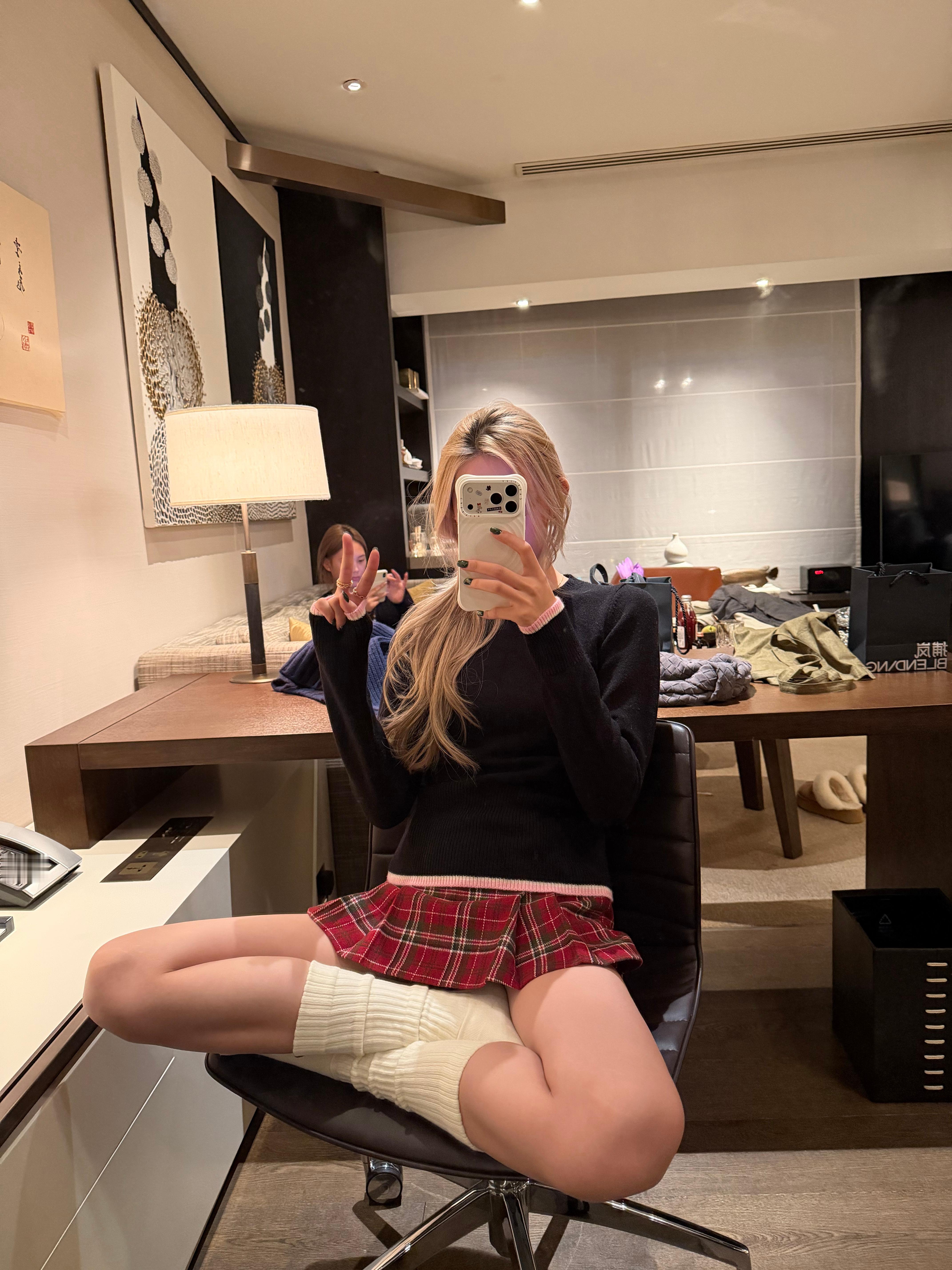 来个小剧透 这期我要自留好多！特别实穿又很时髦的一期 一定要选几件带回家好吗闺蜜