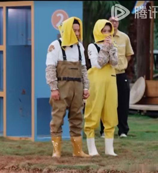 徐志胜问孟子义你是不是讽刺我一个敢教一个敢学，粤语歌硬唱出喜感，俩人大眼瞪小眼特