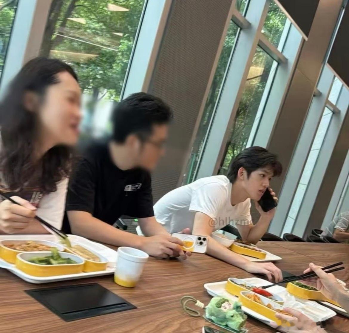 官俊臣去英伟达干嘛gjc这透明的一生，从登记到现在一直有路透，好不容易进趟城，漂