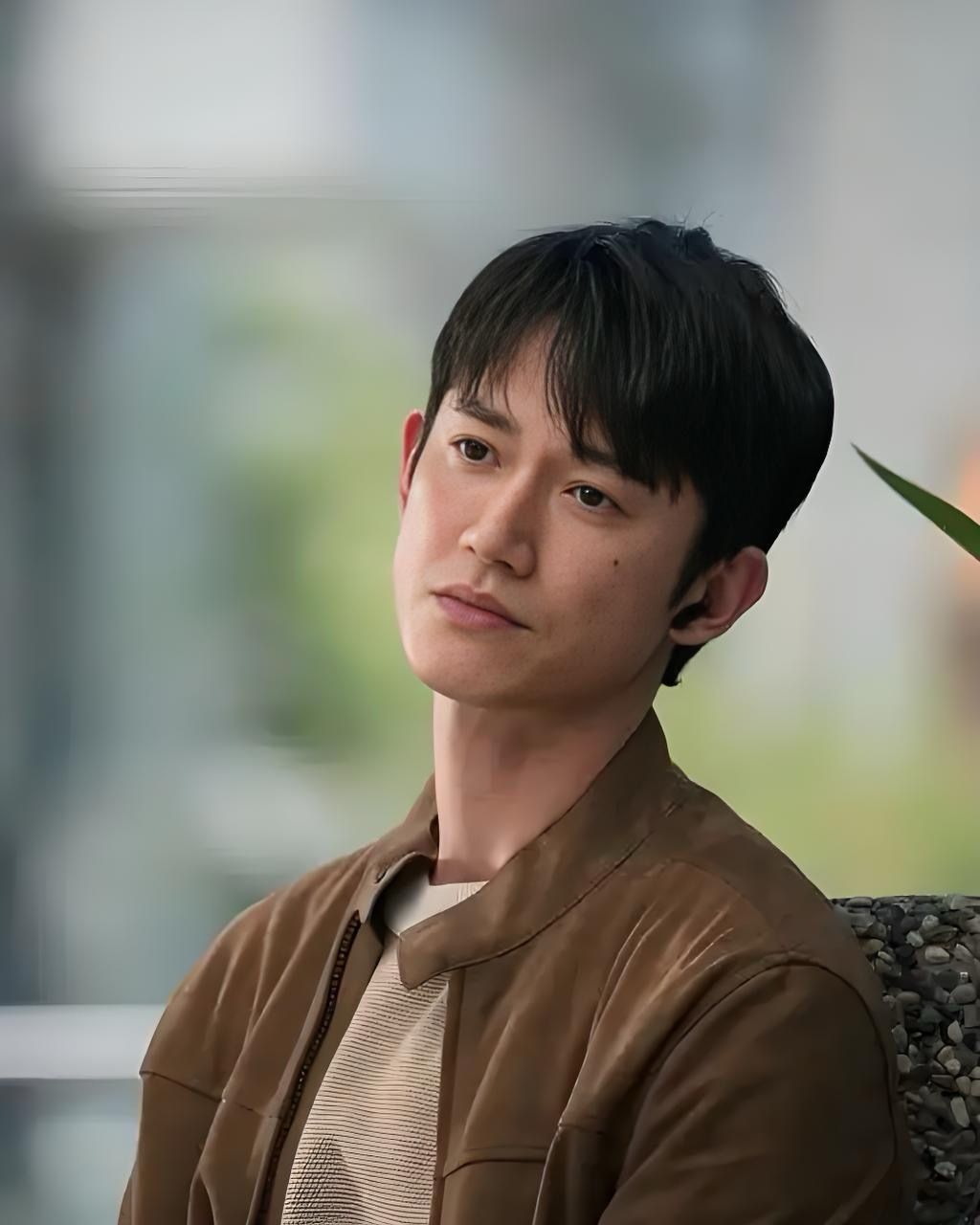 吴慷仁老辈子饭撒没轻没重的粉丝小声打了个招呼，本来以为顶多得到一个点头，结果吴慷