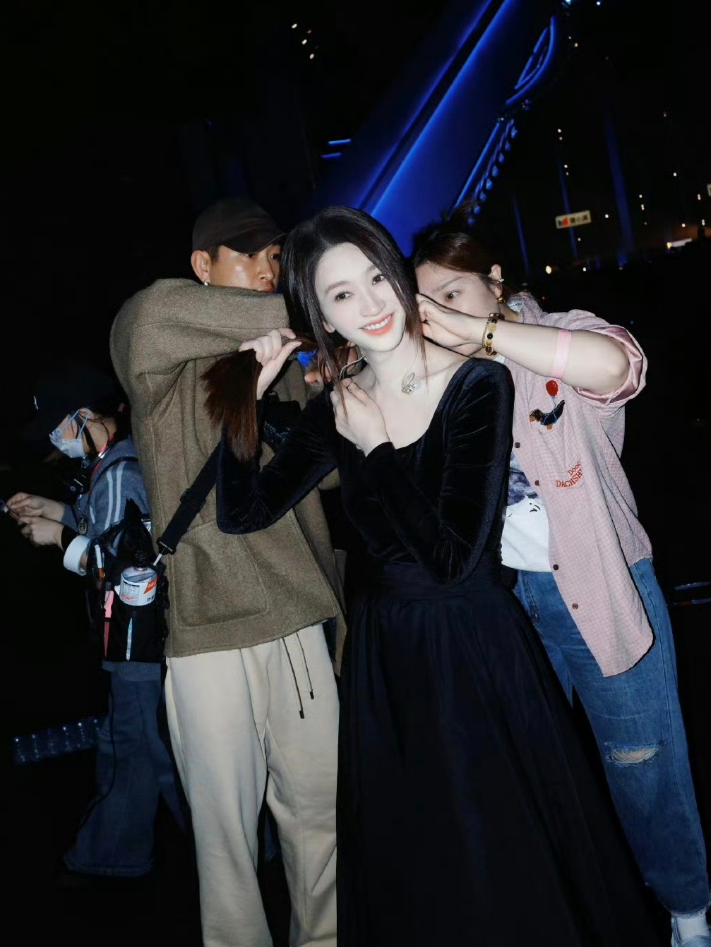 姐姐真的天生丽质这个冷白皮我真的慕了李小冉我P都不敢P这么白